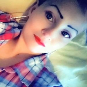 Meet your Posher, Lily